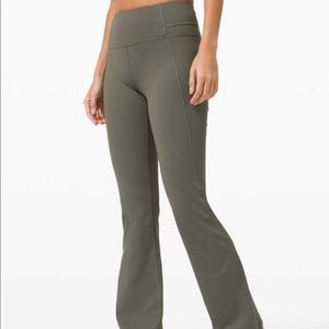 Lululemon Groove Pant *Luxtreme Size 14